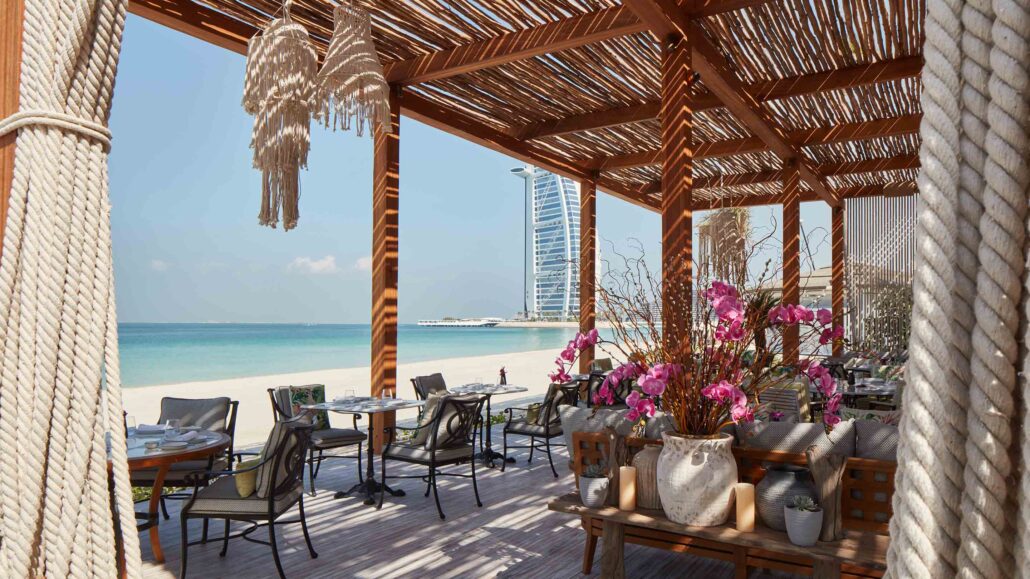 16 Best Beach Restaurants in Dubai 64
